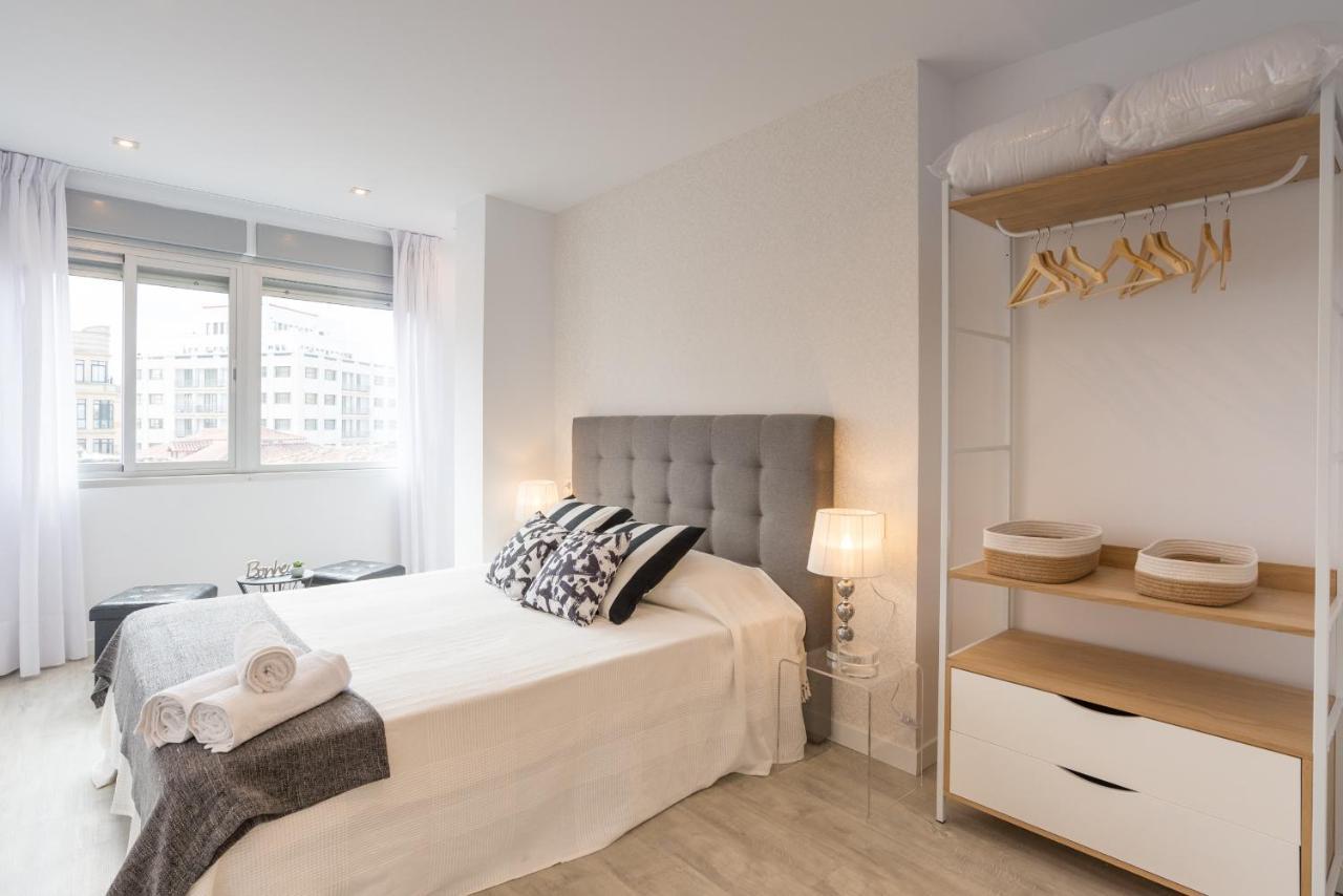 Urbe10 Angel Ganivet 2 Bedrooms Apartment Málaga Eksteriør billede