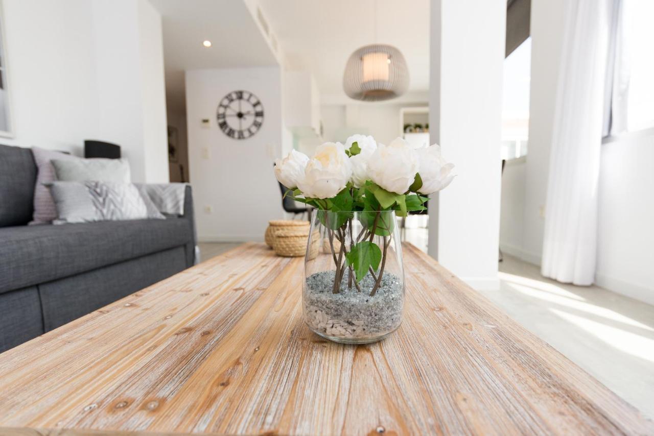 Urbe10 Angel Ganivet 2 Bedrooms Apartment Málaga Eksteriør billede
